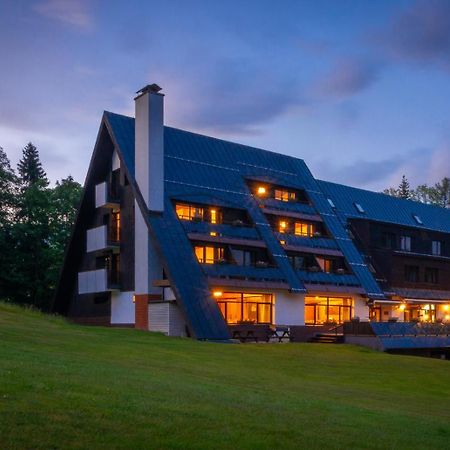 Wellness Hotel Sedy Vlk Harrachov Esterno foto